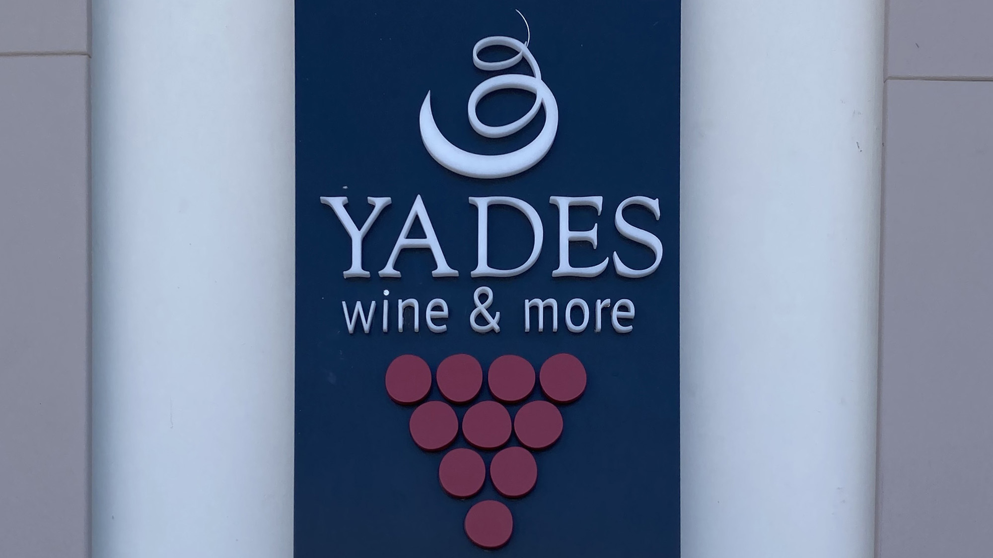 Yades008